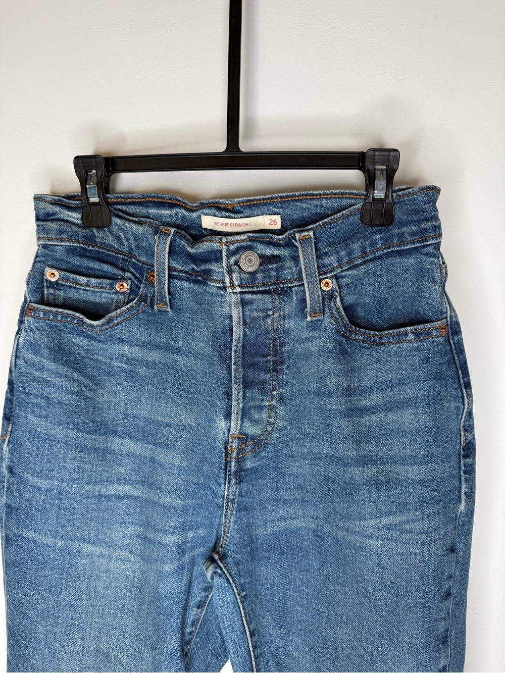 Levi’s Wedgie Straight Women’s Mid-Blue Straight Jeans - Size 26